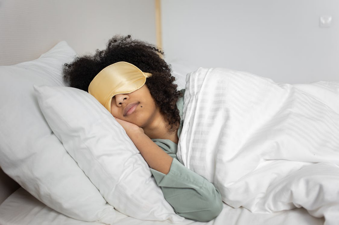 Red Light Therapy & Melatonin Benefits for Sleep